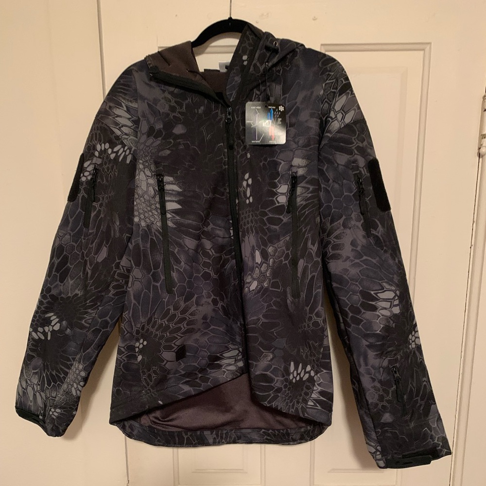 BRAND NEW XXL Soft shell jacket